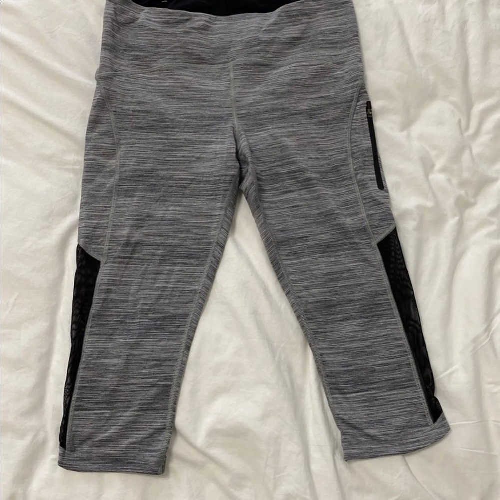 Lululemon crops